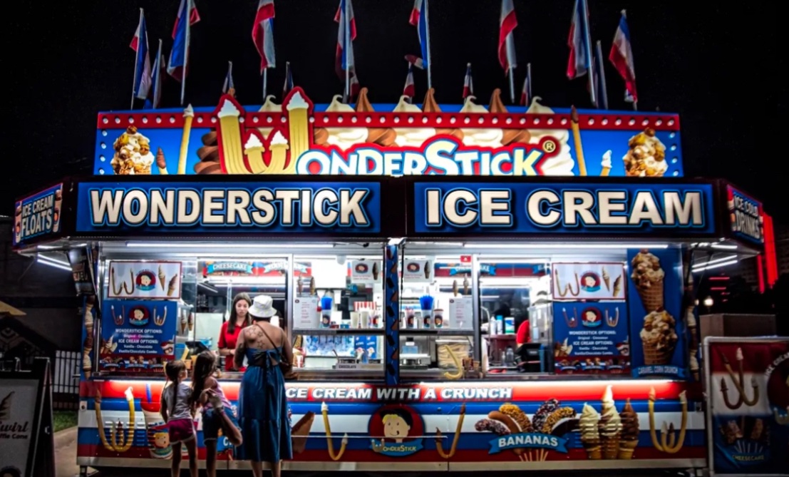 WonderStick Stand at night